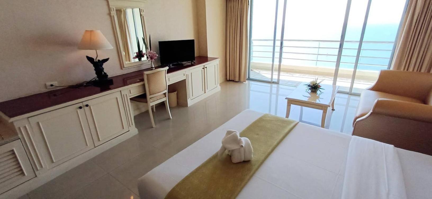 Adriatic Palace Hotel Pattaya Exterior photo