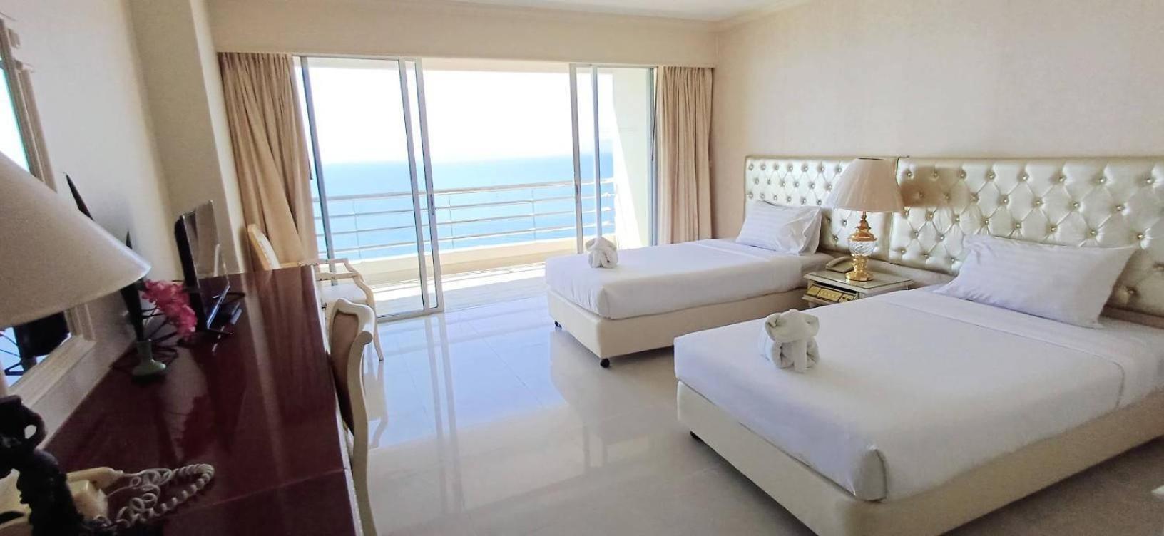 Adriatic Palace Hotel Pattaya Exterior photo