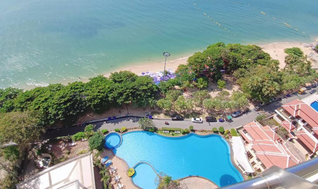 Adriatic Palace Hotel Pattaya Exterior photo