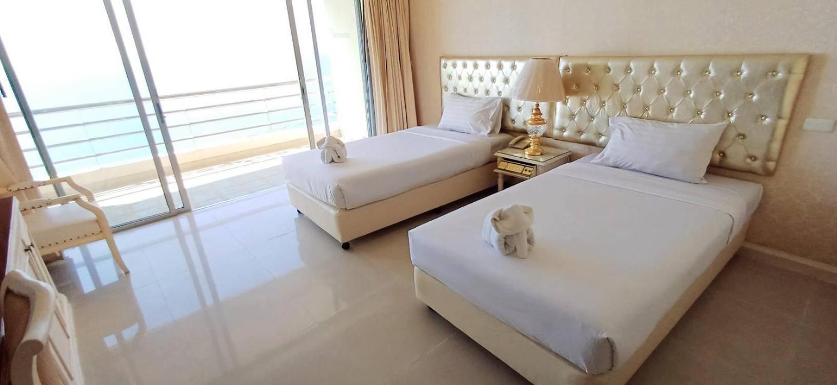 Adriatic Palace Hotel Pattaya Exterior photo