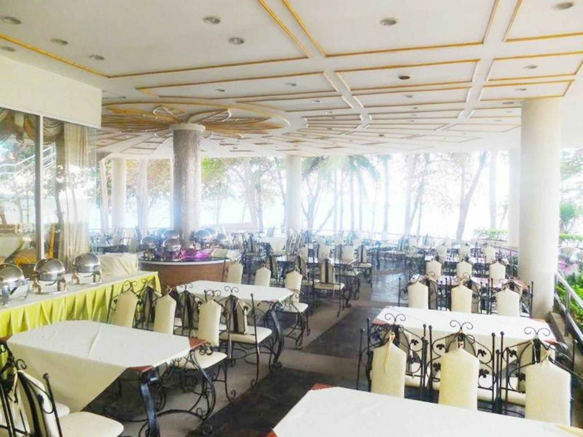 Adriatic Palace Hotel Pattaya Exterior photo